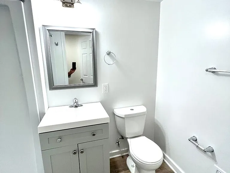 1235 Illinois Ave — Photo 13