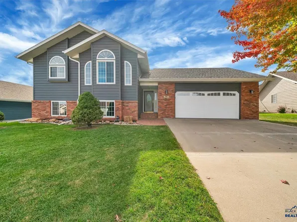 925 Nicole St, Rapid City, SD 57701