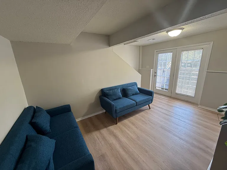 205 Wheaton Ct — Photo 19