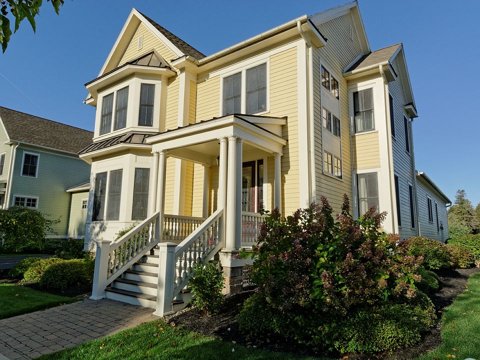 1st image of 113 Elm St