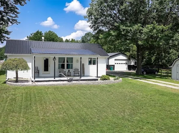 9939 Silica Sand Rd, Garrettsville, OH 44231