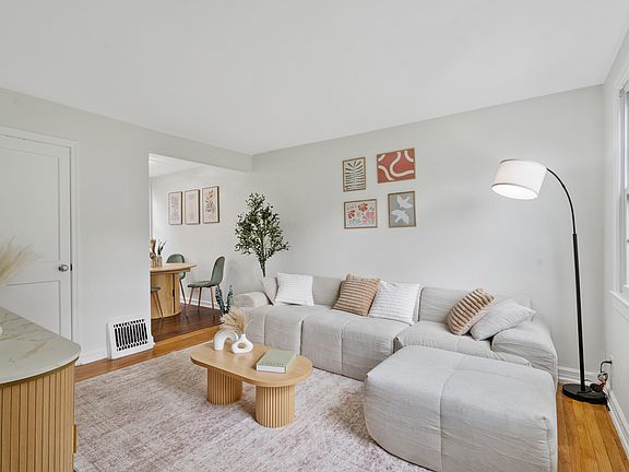 3rd image of 508 W Brighton Ave #15