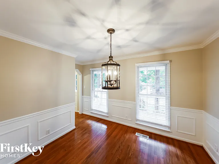 532 Russet Bend Dr — Photo 4