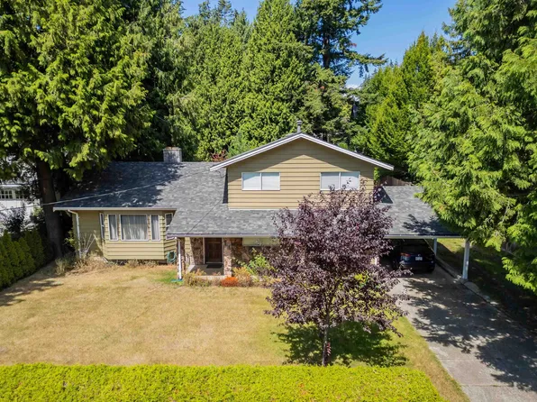 12765 22nd Ave, Surrey, BC V4A 2B9