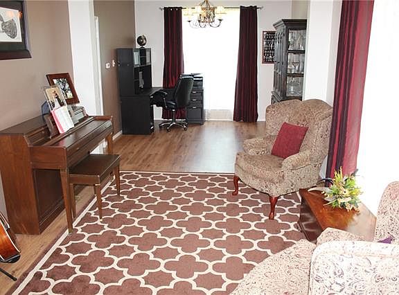 3rd image of 2239 Ellis Dr