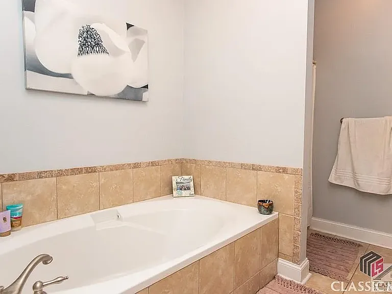 350 Wood Lake Dr #33 — Photo 12