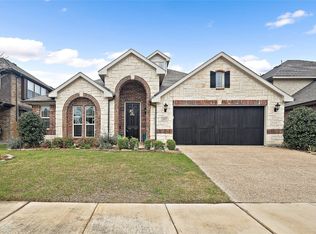 102 Millican Dr, Euless, TX 76040