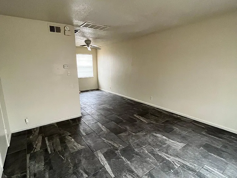 6341 S Newport Ave #2 — Photo 7