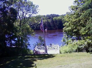 99 River Rd, Merrimac, MA 01860