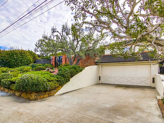 2nd image of 2365 Willow St