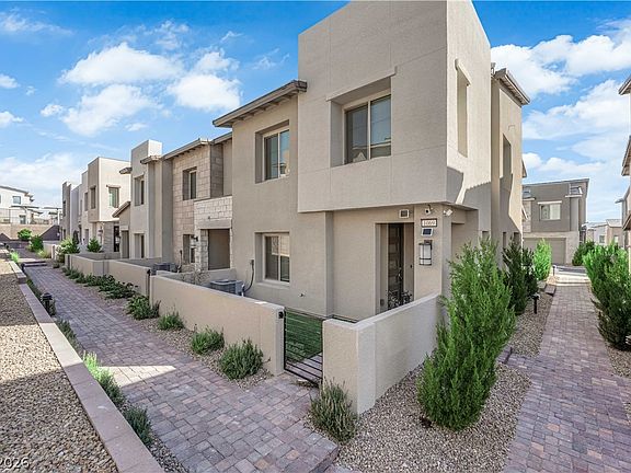 5th image of 600 N Carriage Hill Dr #1069