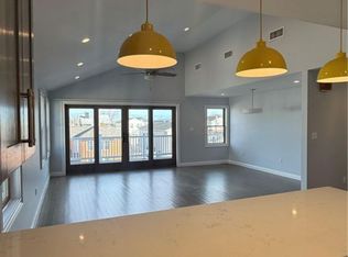 90 E Hudson St, Long Beach, NY 11561