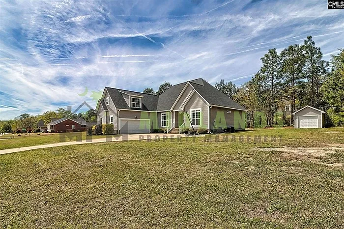 5 bed, 3.0 bath, 3800 sqft, $2,800 — Photo 3