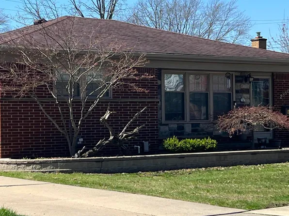 28801 Jane St, Saint Clair Shores, MI 48081