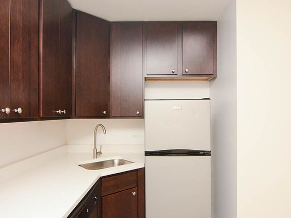 4th image of 2936 W Palmer St #D601
