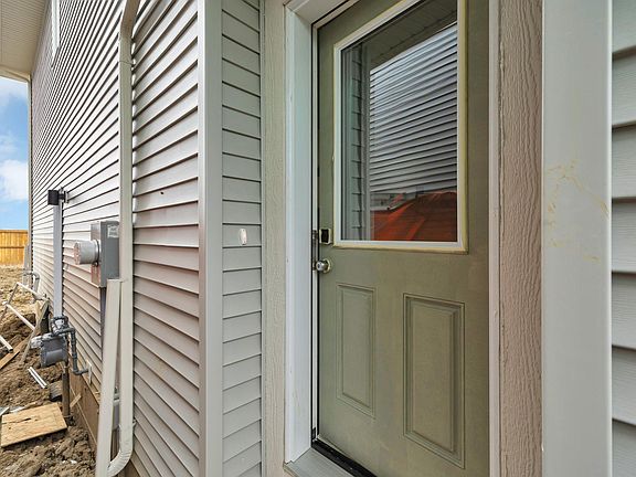 4th image of 710 22nd St NW