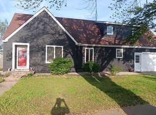 202 S Collingwood St, Pretty Prairie, KS 67570
