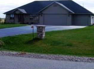 7633 Harvest Valley Ln, Pulaski, WI 54162