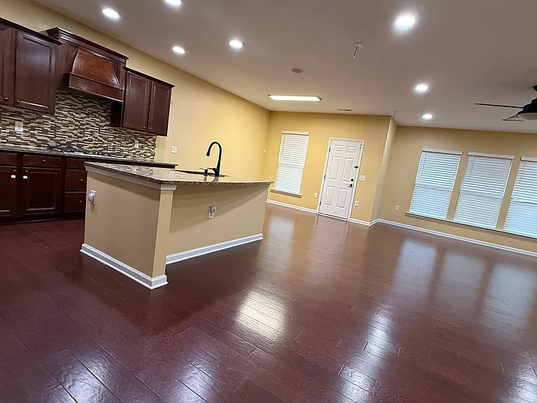 2101 Chipley Dr — Photo 36