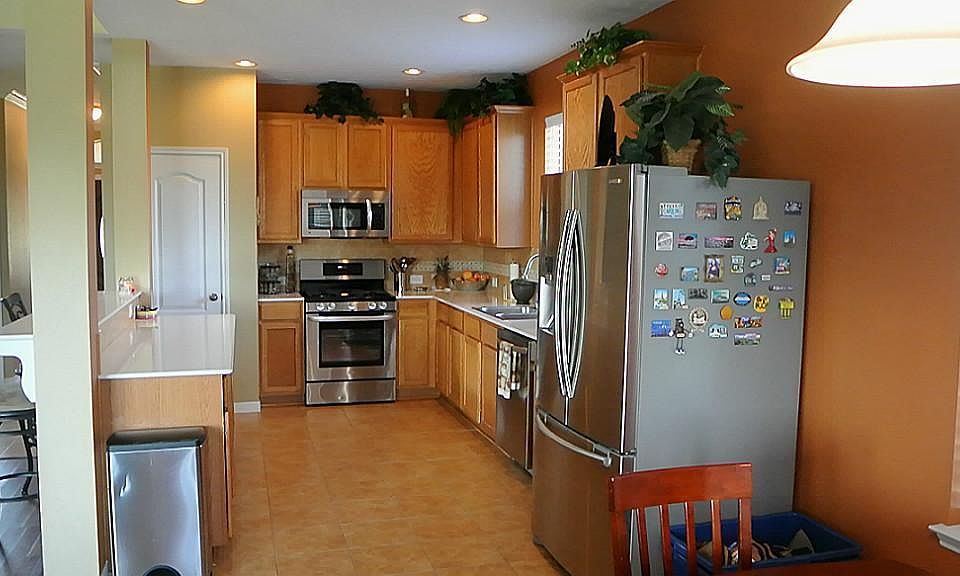 2nd image of 622 Shadowcliff Ct