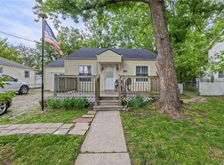 811 S Hickory St, Ottawa, KS 66067