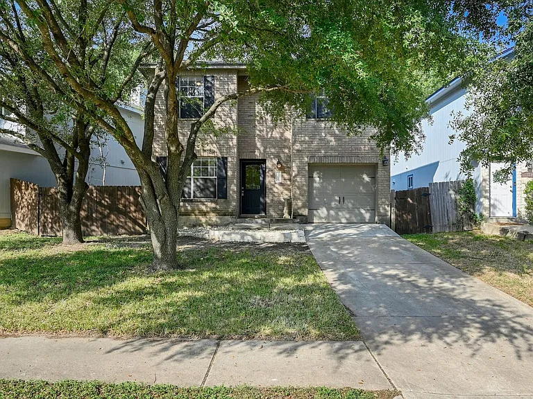 1531 Parkfield Cir — Photo 4