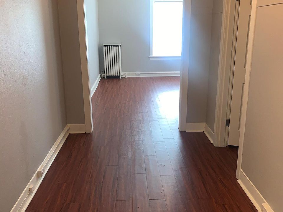 1st image of 902 S Fawcett Ave #29