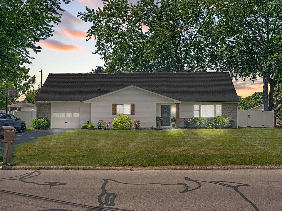 1st image of 585 Edgewood Dr