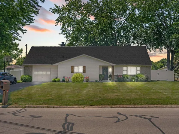585 Edgewood Dr, Circleville, OH 43113