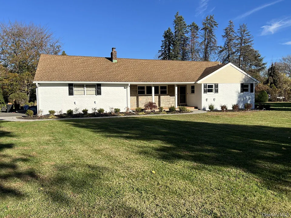 6 Oakridge Dr