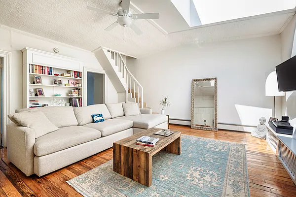 Rented by Nest Seekers International | media 7