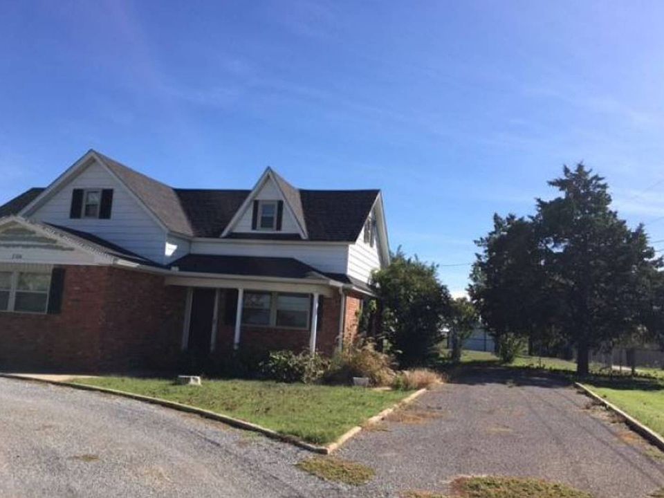 2nd image of 2304 W Commerce Rd