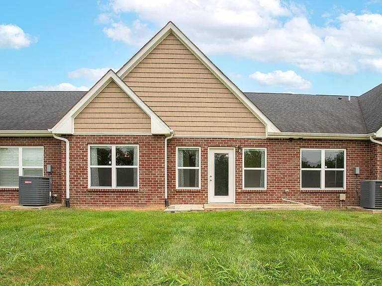 395 Devon Chase Hl #6402 — Photo 44