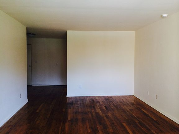 Living Rm to Foyer View 1