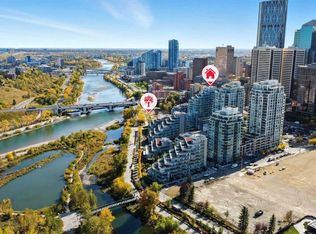 108 N Waterfront Ct SW #1007, Calgary, AB T2P1K7