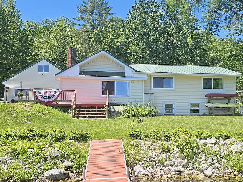 77 Meadow Rd