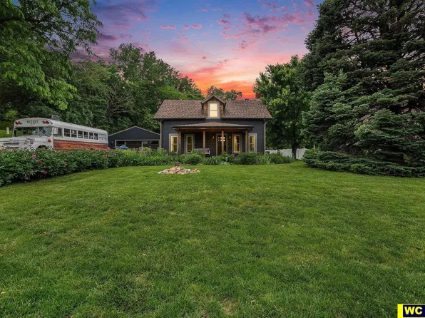 655 S 18th St, Blair, NE 68008