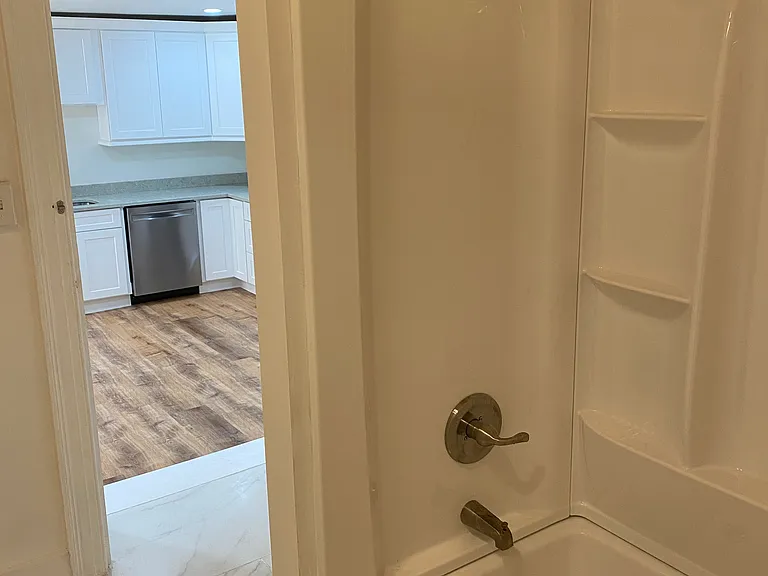 105 N Loudoun St #2 — Photo 5