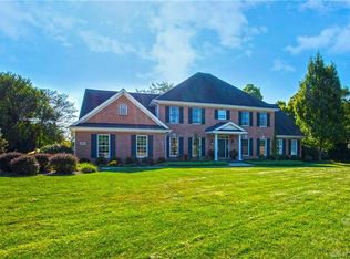 2657 River Bluff Dr, Spring Valley, OH 45370