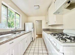 418 Vernon Ave APT B, Venice, CA 90291