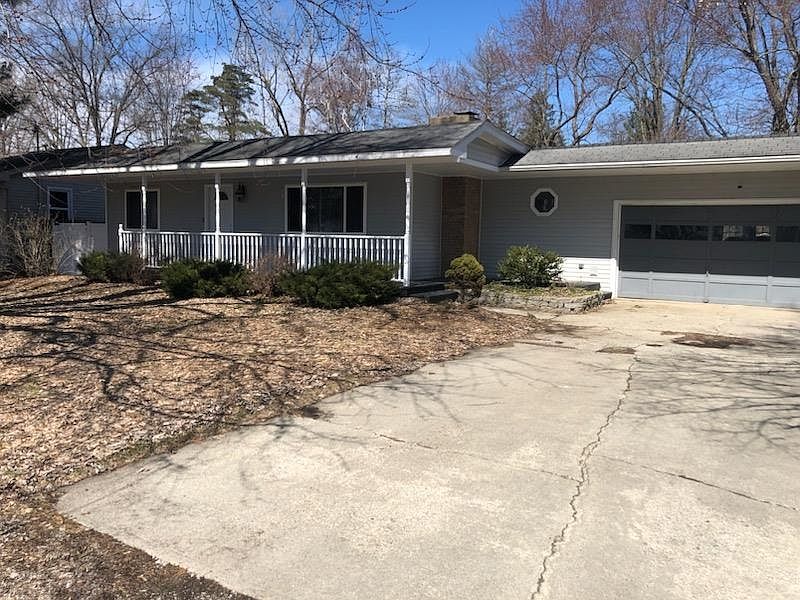 1st image of 7136 Helen St