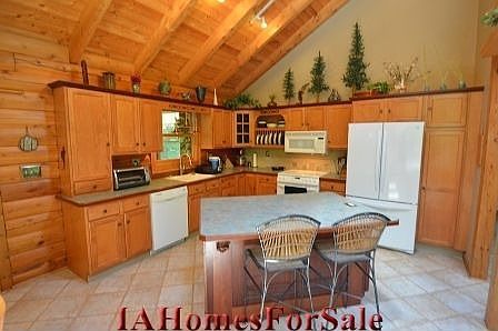 Kitchen - new refrigerator and faucet within the last year