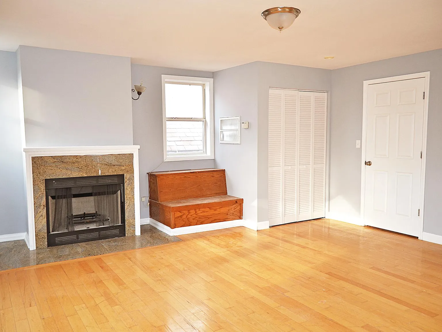 3 bed, 1800 sqft, $3,495 — Photo 4