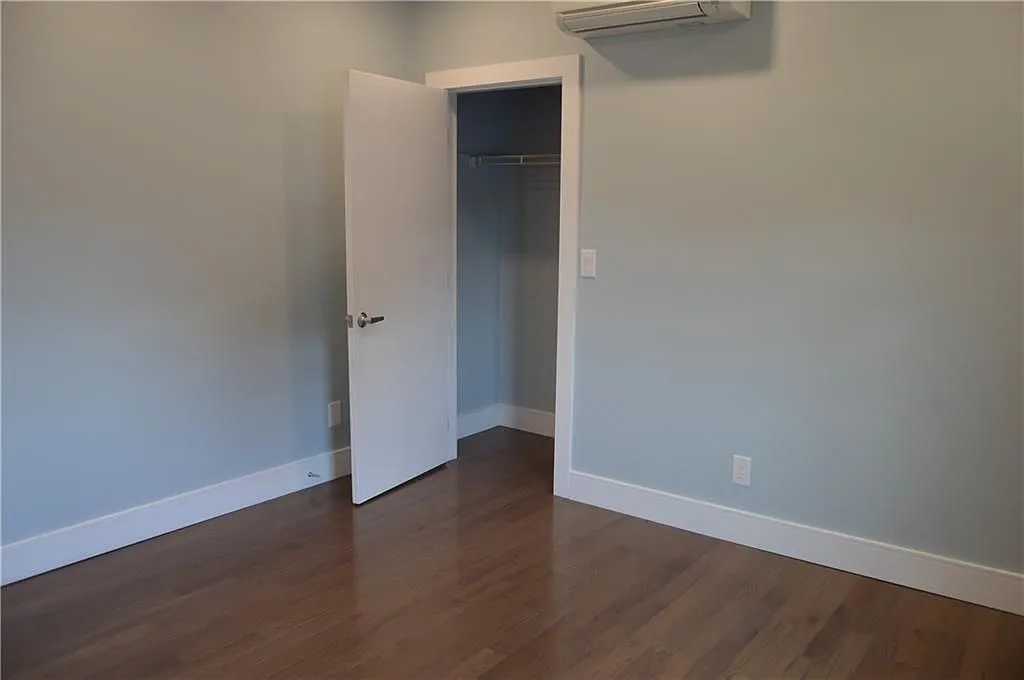 1 bed, 1.0 bath, 420 sqft, $1,200 — Photo 3