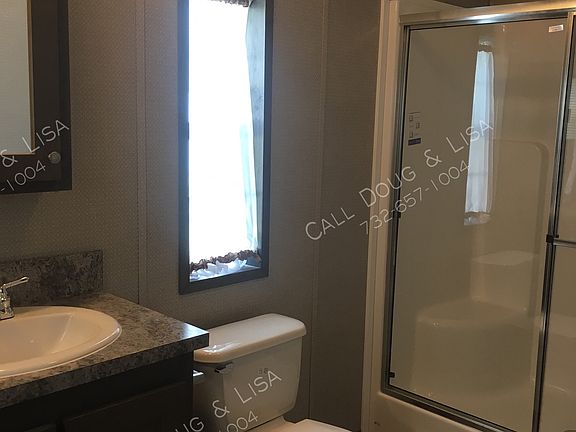 4th image of 121 Brown Ave #B