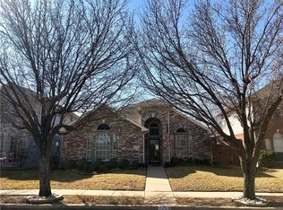 7771 Park Trails Dr, Fort Worth, TX 76137