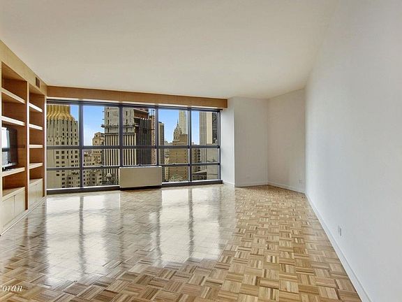 3rd image of 146 W 57th St APT 39C