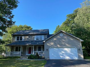 43 Richfield Ln, Colchester, VT 05446