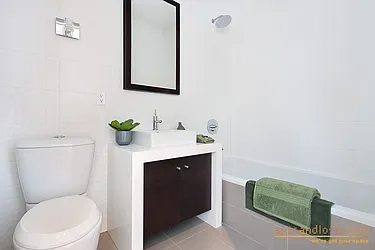 Rented by aptsandlofts.com