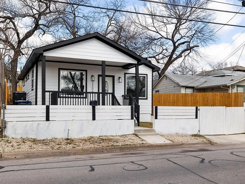 2308 Santa Maria St